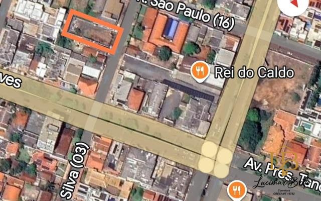 Terreno à venda no Centro.