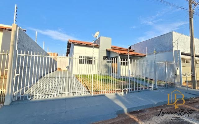 Aluga-se essa linda casa no Bairro Buritis I.